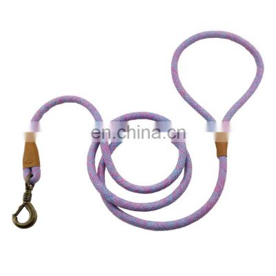 New design fashion durable multi color soft and comfortable lead for dog walking with safe hook dog leash