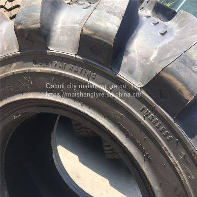 Forklift Tire / 20.5/23.5/15.5/17.5 26.5/29.5 30/50-25 Semi Solid Engineering Tire photo-2