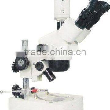 Stereo zoom Trinocular Microscope