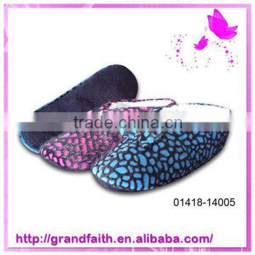 2014 Hot selling custom warm christmas indoor slippers