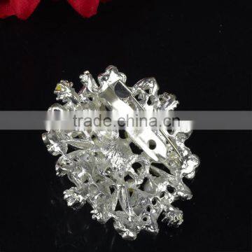 2016 Zinc Alloy Strass Brooch Pins, Flower Pin Brooch, Crystal Jewel Factory Wholesale for Wedding Invitation photo-2