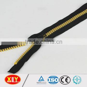 High Quality Black Tape Gold Teeth Open End Plastic Zipper photo-2