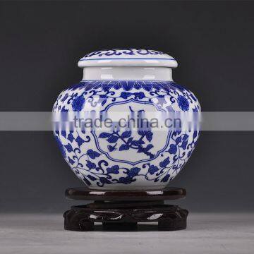 14*14*13cm blue and white masion jar made in jingdezhen                        
                                                Quality Choice