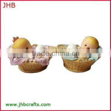 2014 new lovely small baby figurine sleeping on the basket