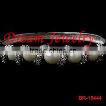 The sample pearl jewelry bangle for kroean bridal wedding