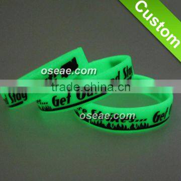 Free sample customized glow in the dark wristbands for events