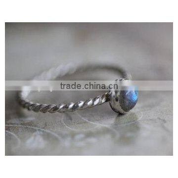 Popular Vintage Style Polished Vintage Style Labradorite Fancy Finger Ring for Gift photo-5