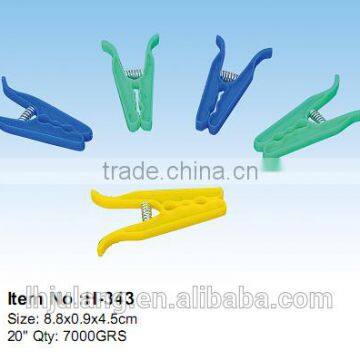 Plastic Clothes Pegs photo-2