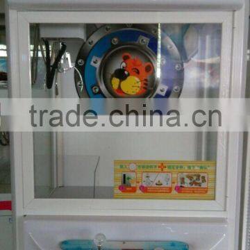 UK Hot Sale Quality Arcade Coin Operated Claw Crane Game Vending Machine photo-4