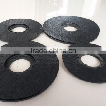 Triangle center hole floor machine pad driver