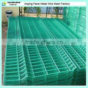 Green Powder coated welded wire mesh fence