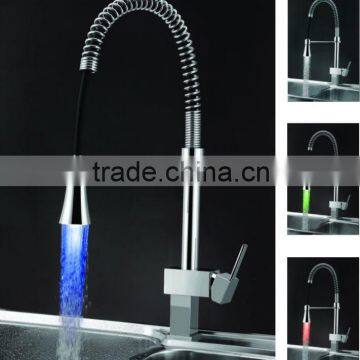 single handle pull-down LED kitchen sink sprayer faucet without batteries