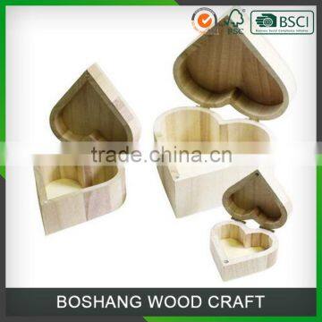 Love Heart Shape Weeding Ring Wooden Packing Box photo-3