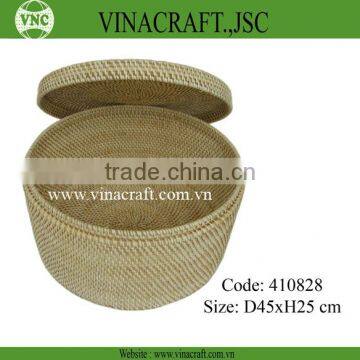 Nice natural woven rattan basket with lid