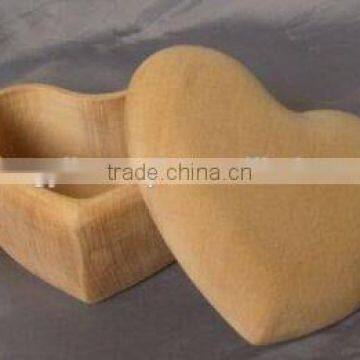 Heart-shaped diamond wooden storage box