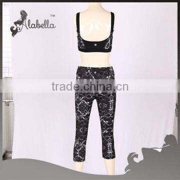 Stock Garments for Yoga Sets Sports Bra and Capri Leggings With Digital Printing photo-3