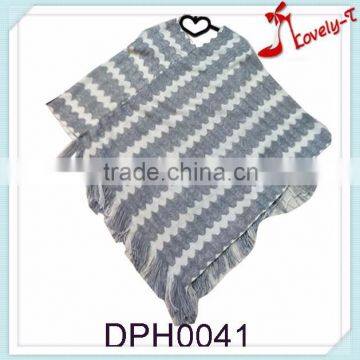 2015Wholesale sexy ladies stripe winter warm pullover knitting poncho with tassels