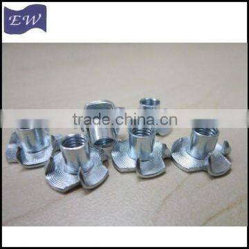 furniture prong m5 t nut ,zinc plated (DIN1624)