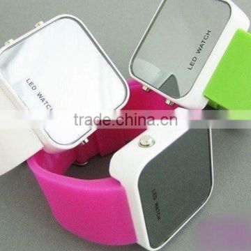 2011 Hot sale fashion silicone led watch