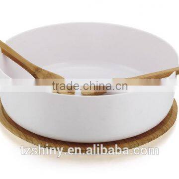 2016 Wholesale Kitchenware eco-friendly Plastic Salad Bowl with bamboo spoon