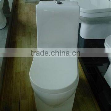 Fashionable Siphonic White Porcealin One Piece Toilet 8226 photo-3