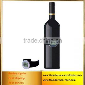 Digital wine bottle thermometer with LCD display