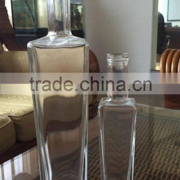 Wholesale 750ml Square Glass Liquor Bottles For Vodka