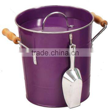 Galvanized steel ice bucket with scoop and inner