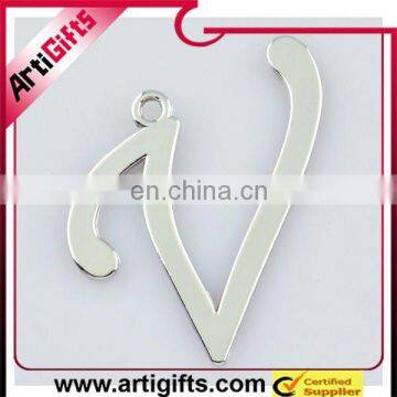 metal letter v pendant necklace