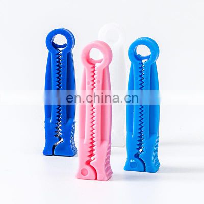 Blue surgical sterilize wholesale medical disposable umbilical cord clamp