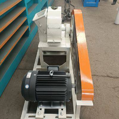 High-Capacity Wood Shavings Machine with Adjustable Size Settings for Efficient Animal Bedding Production