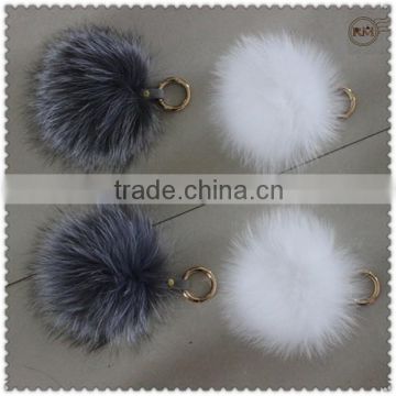 Fluffy Fox Fur Pompons in Factory Wholesale Price