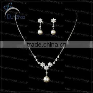 Fashion Pearl necklace and earrings set, pearl jewelry set