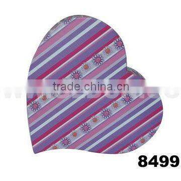 heartshape paper gift box