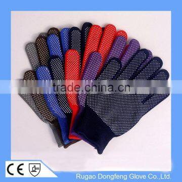 13Gauge Seamless Nylon Glove Single Side PVC Dotted Glove Non-slip Equipment Work Gloves Manufacturers In China