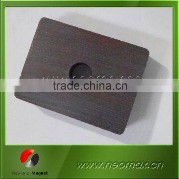 Ferrite block magnet