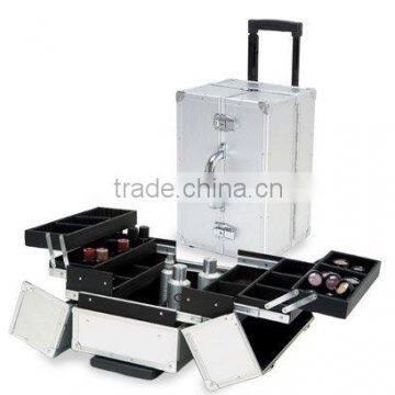 Rolling makeup case