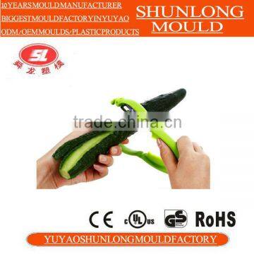 Yuyao Shunlong High Quality Vegetable and Fruit Peeler Plastic Mould photo-2