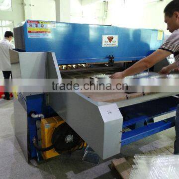 Hydraulic Plastic Die Cutting Machine Cut Blister & Tray for Toys photo-2