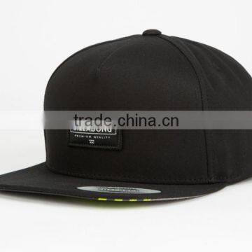 Good Quality Black Plain 5 Panels Snap Back Cap Snapback Hat with Woven Patch