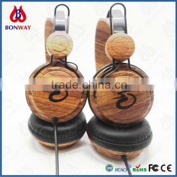Factory price fashionable wood headphones with mic