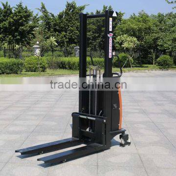 China Top Rank Semi-Electric Pallet Stacker (CDSD10) photo-3