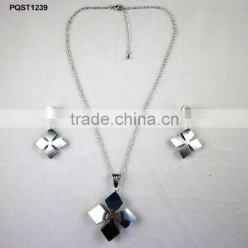 New design fashion silver four leaf clover flower necklace and earring set