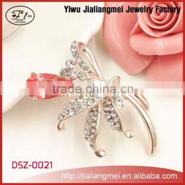 Factory custom OEM fancy red crystal fashion alloy ladies cosage