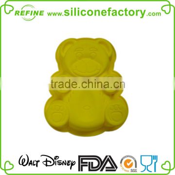 2015 new design cute bear shape silicone baking mould