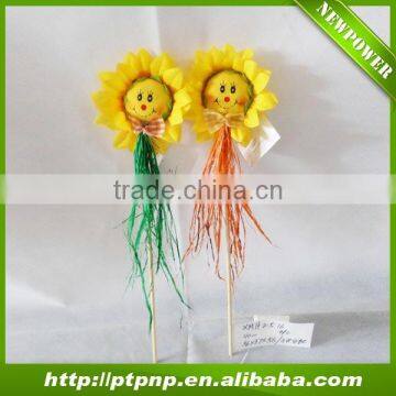 Sunflower Scarecrows with stickfor Halloween ornament