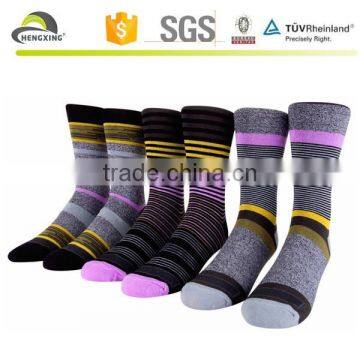 Custom size and logo jacquard striated socks/men socks cotton