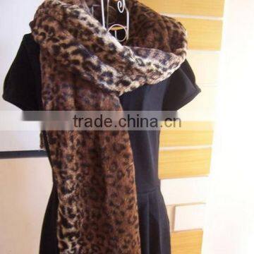 hot-selling wholesale acrylic leopard long faux fur scarf for ladies