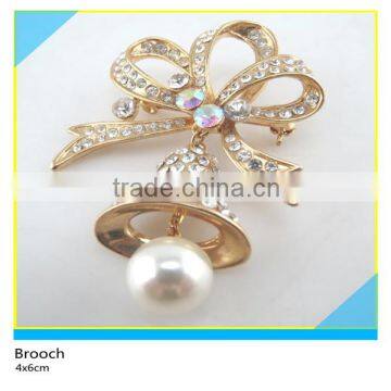Gold Metal Rhinestone Bell Design Brooch Pearl Mix Rhinestone Brooch 4x6cm