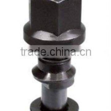 hub bolt for Nissan parts